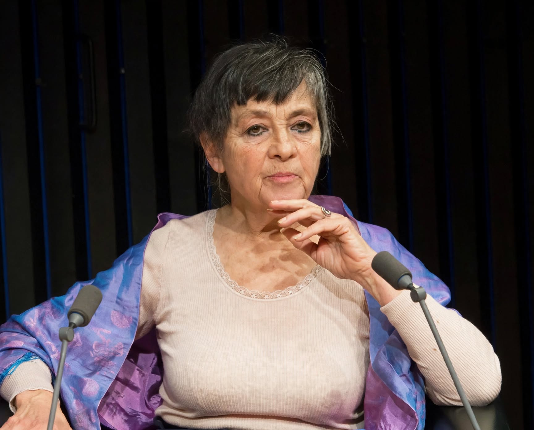 Catherine Ringer, célébrer la sensualité et l'audace d'une vie entière dédiée à la beauté des mots.