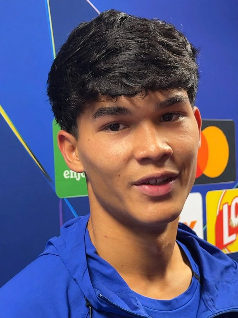 PSG Dro Fernandez, est un footballeur hispano-philippin